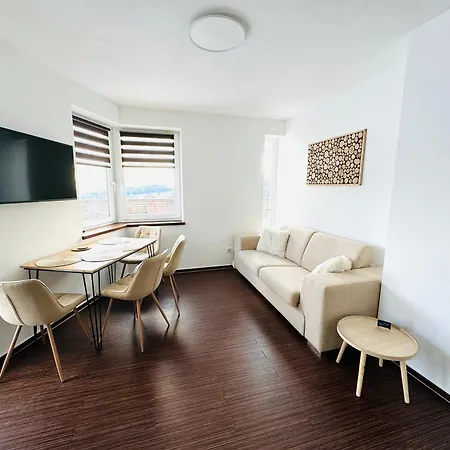 Psi Bouda Apartment *